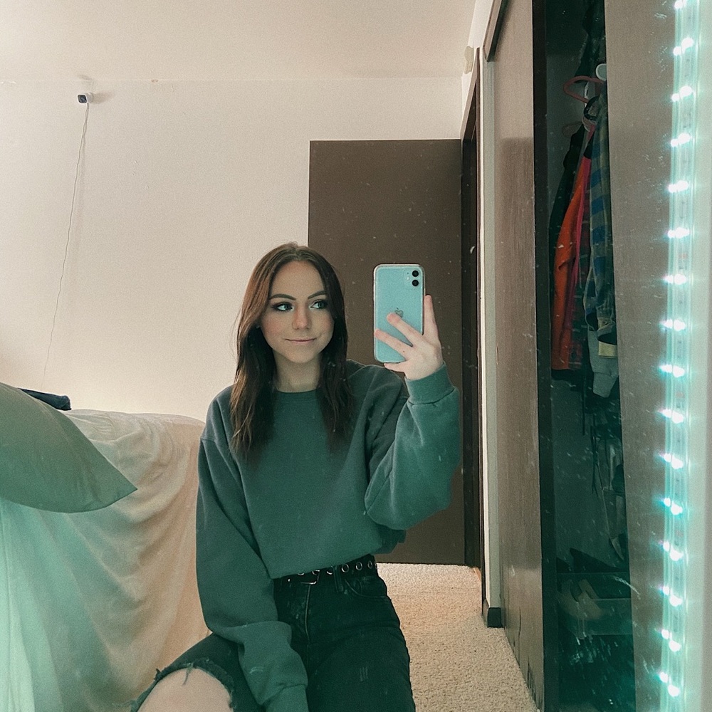 ✰ welcome to my closet ✰ - Picture 2 of 4